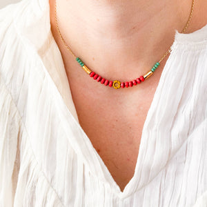 Tiny flower and bead necklace, Dainty flower necklaces