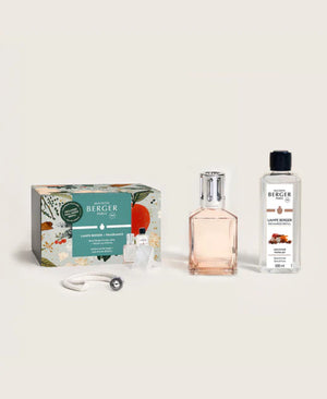 Blush & Spice - Blush Beige Carrée Fragrance Lamp Gift Set with Full-sized Winter Joy