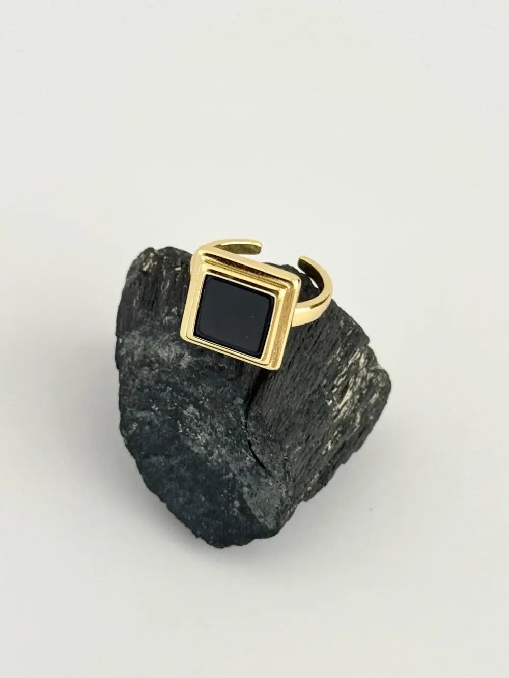 Lara Ring