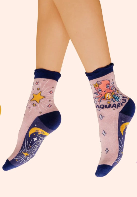 Aquarius Ladies Ankle Socks Zodiac