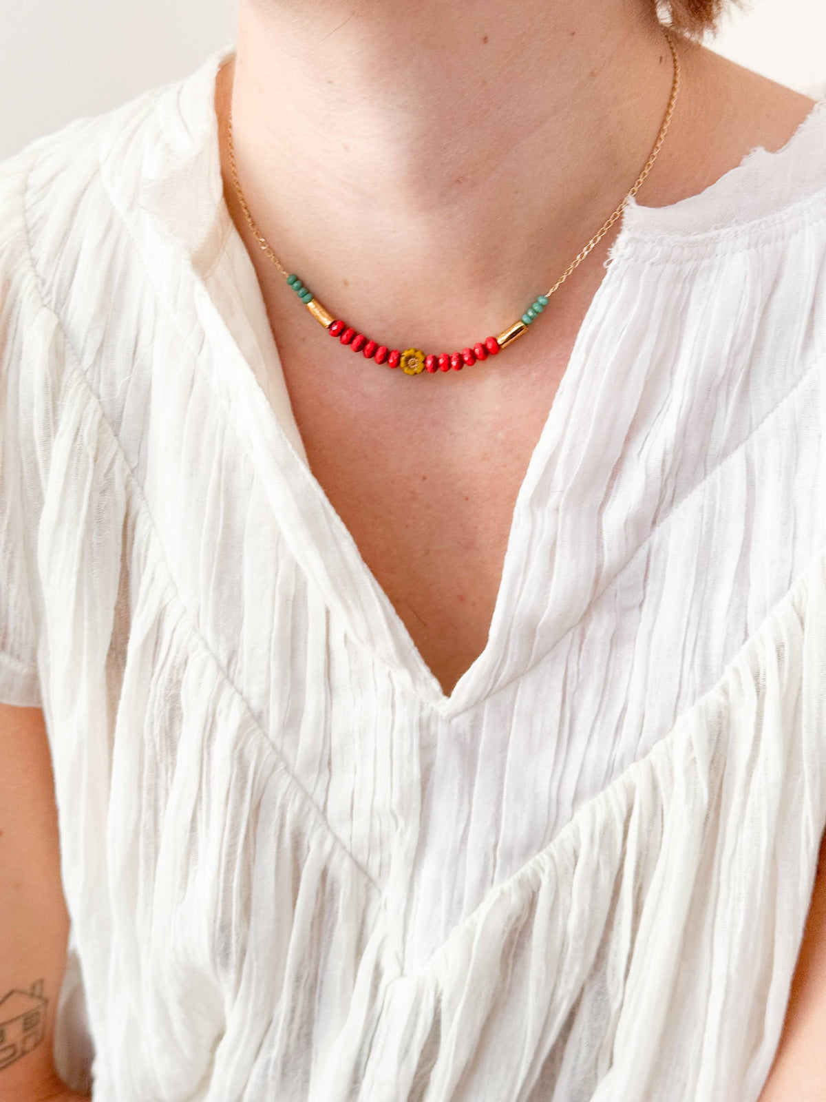 Tiny flower and bead necklace, Dainty flower necklaces